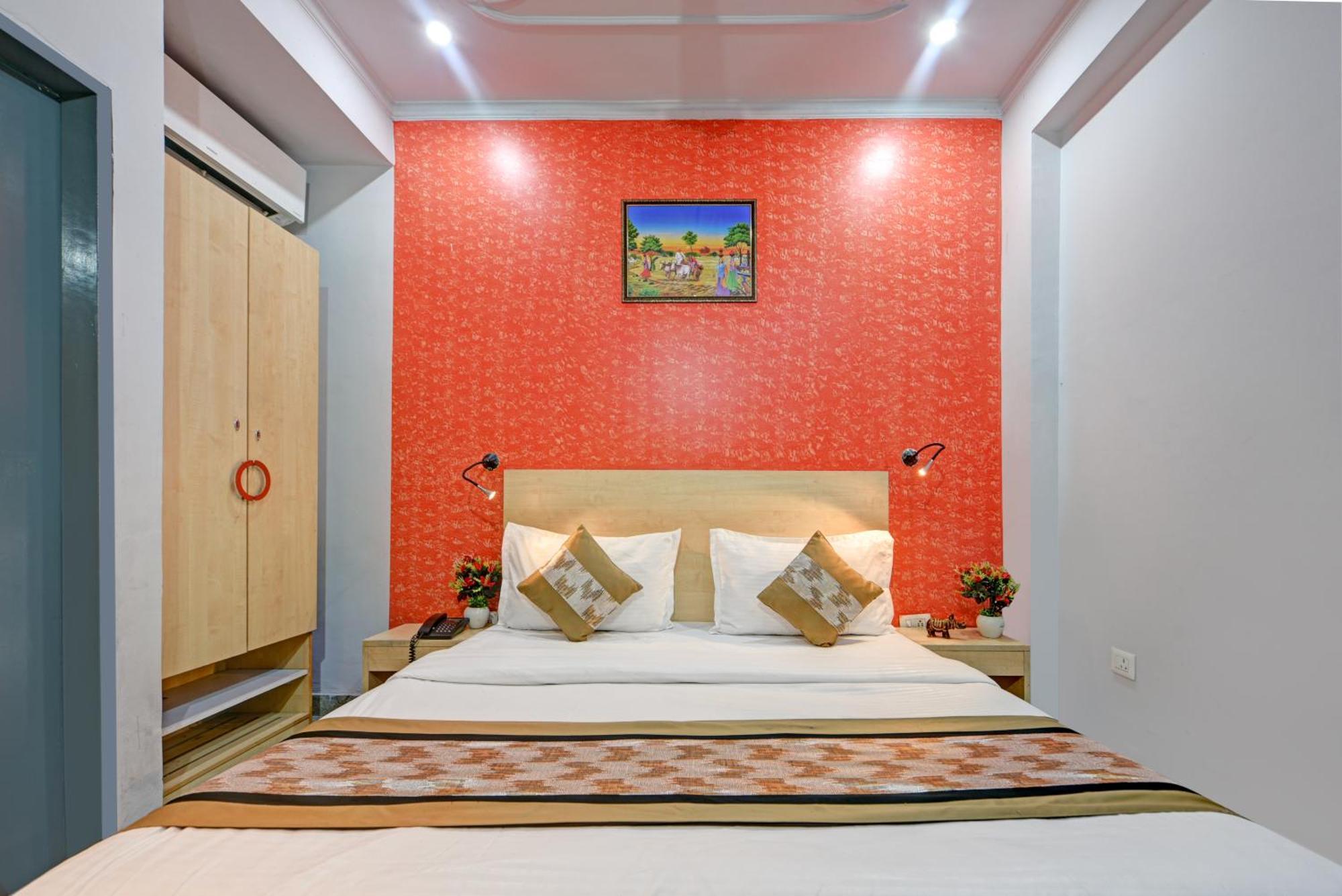 Royal Spark Inn1 - Medicity Gurugram, Near Medanta Hospital Gurgaon Exterior photo