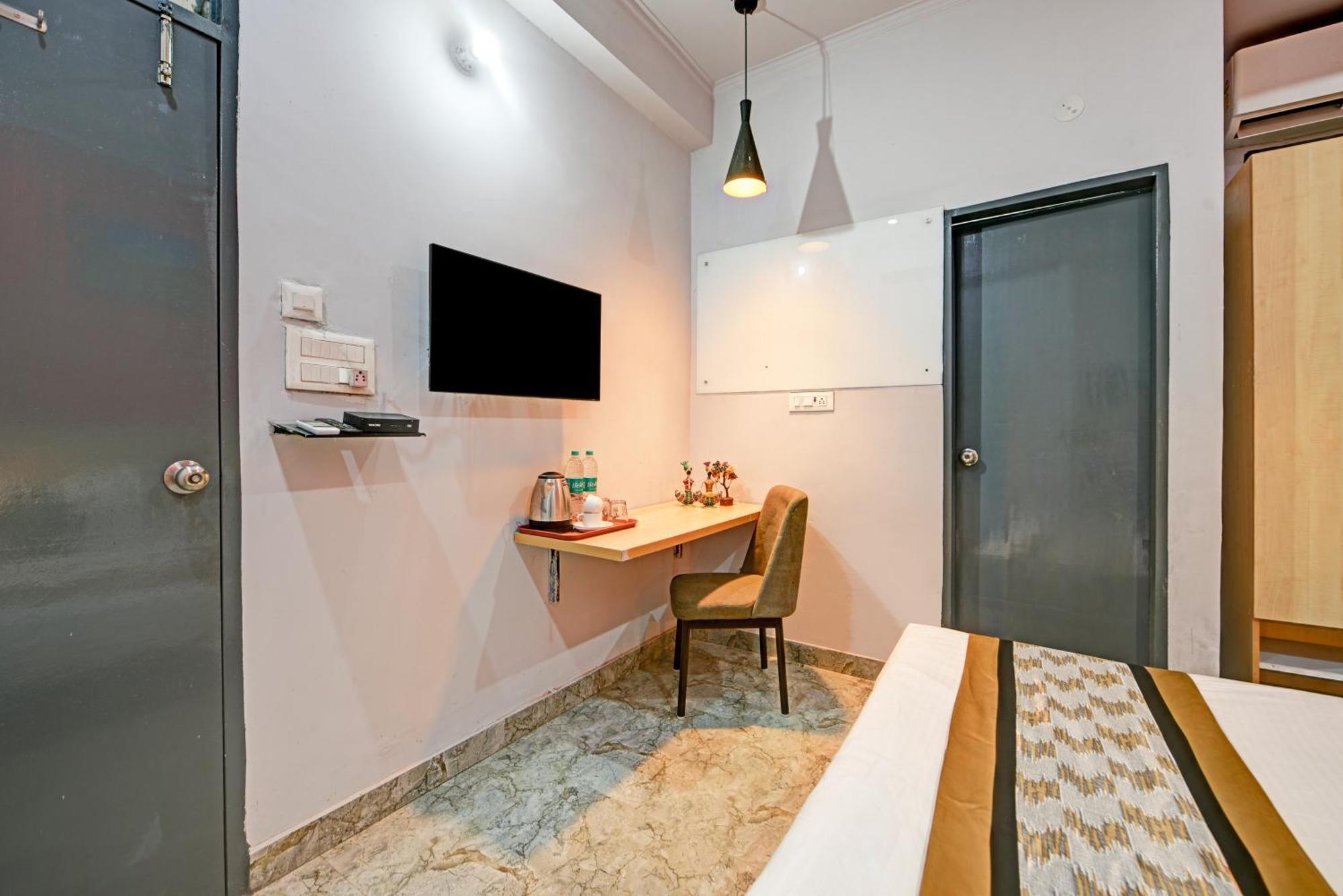 Royal Spark Inn1 - Medicity Gurugram, Near Medanta Hospital Gurgaon Exterior photo